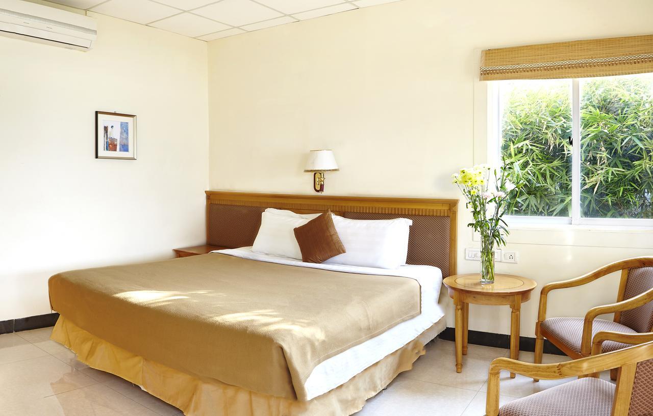 Savana Lake Resort Nashik Zewnętrze zdjęcie