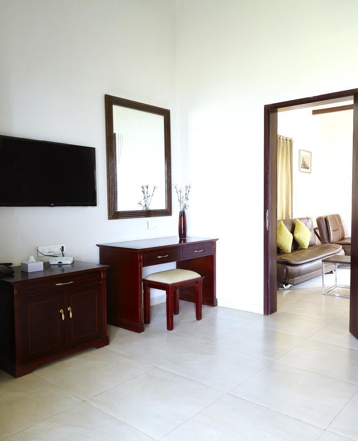 Savana Lake Resort Nashik Zewnętrze zdjęcie
