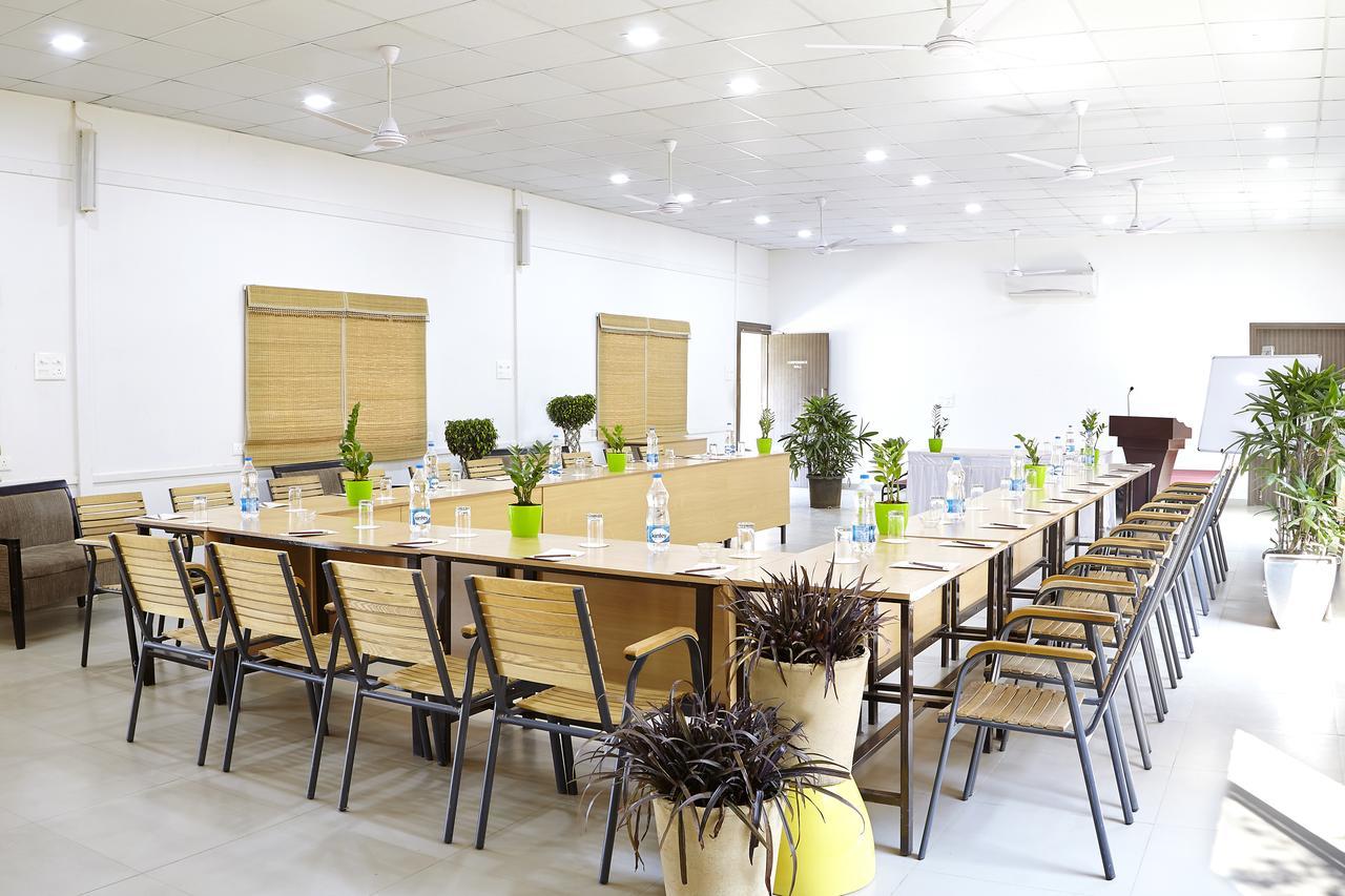 Savana Lake Resort Nashik Zewnętrze zdjęcie